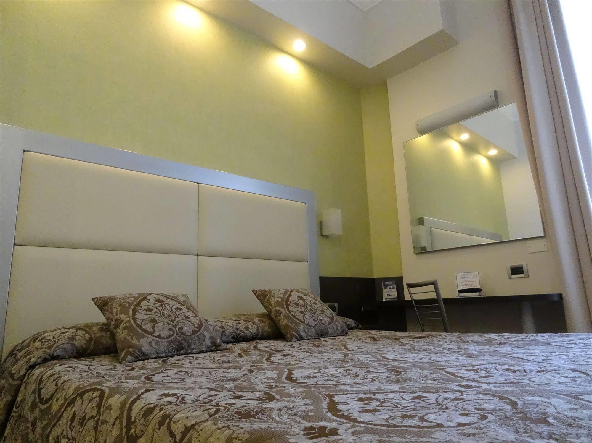 Hotel Piacenza Milano Eksteriør bilde